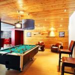 Slide Salle de billard de la résidence l'Aigle Bleu