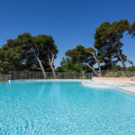 Slide Résidence Provence Country Club - Saumane de Vaucluse - Location de vacances avec piscine