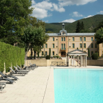 Slide Résidence le Château des Gipières - Montbrun les Bains - Escapade romantique avec piscine dans la Drôme