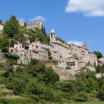 Slide Résidence Le Hameau des Sources - Montbrun les Bains - Village classé et perché de Montbrun-les-Bains