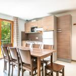 Slide Les Gentianes** - living room summer