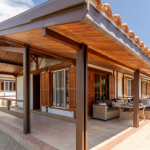 Slide Maison Tropical 1 - Deltèbre - Location de maison avec piscine en Espagne - Grande maison