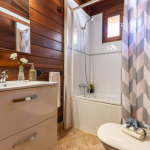 Slide Maison Tropical - Deltebre - Rental holidays in Spain in private house with swimming pool - bathroom