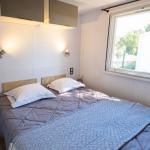 Slide Camping l'Arquet **** Martigues mobil home Grand Large chambre