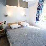 Slide Camping l'Arquet**** Martigues mobil home Corail chambre