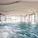 Slide Résidence Fleur de Sel - piscine spa intérérieur