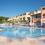 Slide Résidence La Licorne de Haute-Provence - swimming pool