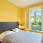 Slide Résidence La Licorne de Haute-Provence - bedroom