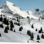 Slide Vue sur les montagnes enneigées autour de Bourg-Saint-Maurice, cadre naturel de la résidence Le Cœur d’Or