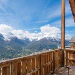 Slide Balcon privatif avec vue sur la vallée et les montagnes depuis Les Étoiles d’Orion à Orcières Merlette.