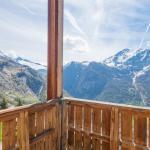Slide Balcon vue sur les montagnes dans un appartement de la résidences Les Etoiles d’Orion à Orcières