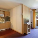 Slide Kitchen Apartment Les Chalets du Verdon in La Foux d'Allos