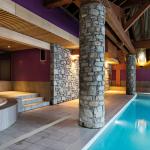 Slide Heated pool during the holidays at Les Hauts de la Vanoise in Pralognan, Savoie