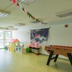 Slide Salle de jeux avec babyfoot et jeux enfants dans la résidence Pyrénées 2000