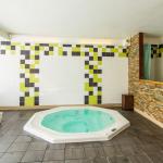 Slide Jacuzzi relaxation area in the Pyrénées 2000 residence