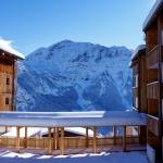 Slide Snowy mountain view from Les Étoiles d’Orion Apartments in Orcières Merlette 1850