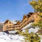 Slide Vue extérieure de la Résidence Les Bottières avec de la neige en hiver