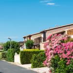 Slide Neighborhood with flowered holiday homes in Portiragnes-Plage
