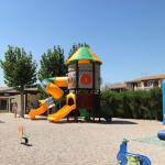 Slide Aire de jeux pour enfants au sein de la résidence les tamaris et les portes du soleil