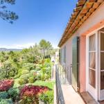 Slide Open balcony with views of the Var countryside in a hamlet house at Domaine de Saint-Endréol Golf & Spa Resort in La Motte-en-Provence