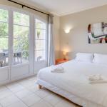 Slide Bed in a studio at Domaine de Camiole with access to an outdoor terrace