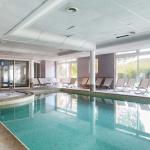Slide Heated indoor swimming pool at the La Licorne de Haute Provence residence