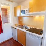 Slide Functional kitchen in the apartments at the Hameau de la Chalosse in Cassen