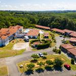 Slide Holidays in the Landes countryside at the Hameau de la Chalosse in Cassen