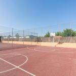 Slide Basketball court with free access at Camping del Mar 4* in Malgrat de Mar