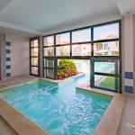 Slide Indoor wellness area with hot tubs for relaxing moments at the Les Carrelets residence in Saint-Palais-sur-Mer