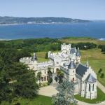 Slide Vue aérienne du château de Hendaye non loin de a résidence Sokoburu