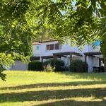 Slide Maisonnettes avec terrasse au Domaine des Cazelles à Cajarc dans le Lot