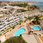 Slide Résidence principale avec piscine et pataugeoire à Olhos d'Agua