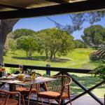 Slide Deuxième restaurant avec vue panoramique sur le parcours de golf au Balaia Golf Village
