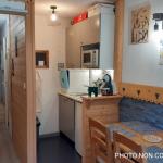 Slide Coin cuisine avec cafetière et lave-vaisselle selon les logements dans les studios à Valfréjus