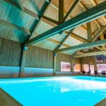 Slide Les Chalets du Berger piscine intérieure chauffée