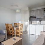 Slide Fully equipped kitchenette in the apartments at Les Terrasses de Veret Residence in Flaine