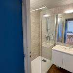 Slide Salle de douche dans une maison du domaine de lambon
