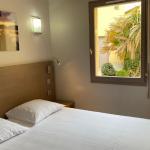 Slide Bedroom with one double bed at Paese Serenu Residence