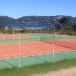 Slide Sea-view tennis courts at Paese Serenu Residence