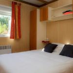 Slide Holiday rental in a 6-person chalet with a private furnished terrace and outdoor garden furniture