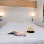 Slide Chambre double dans les chalet deluxe du camping les muriers