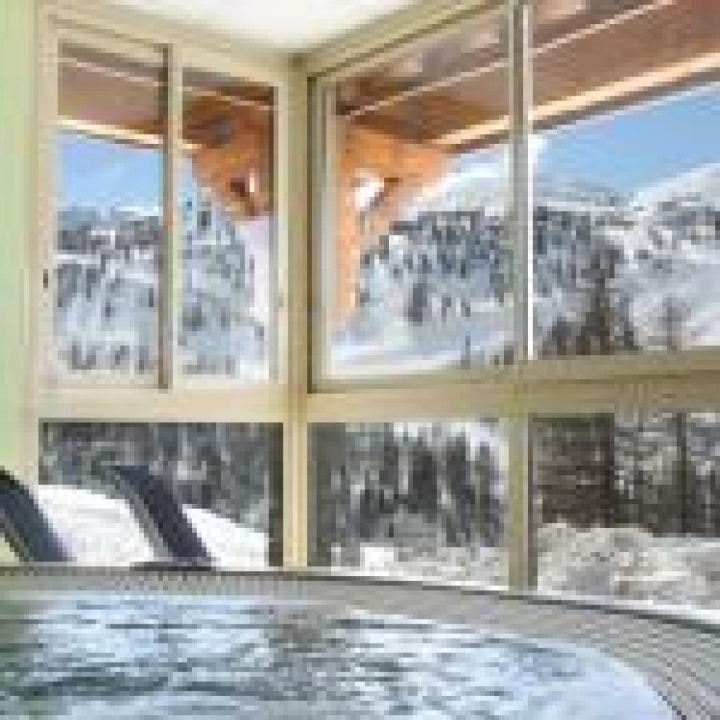 Slide 9 Jacuzzi