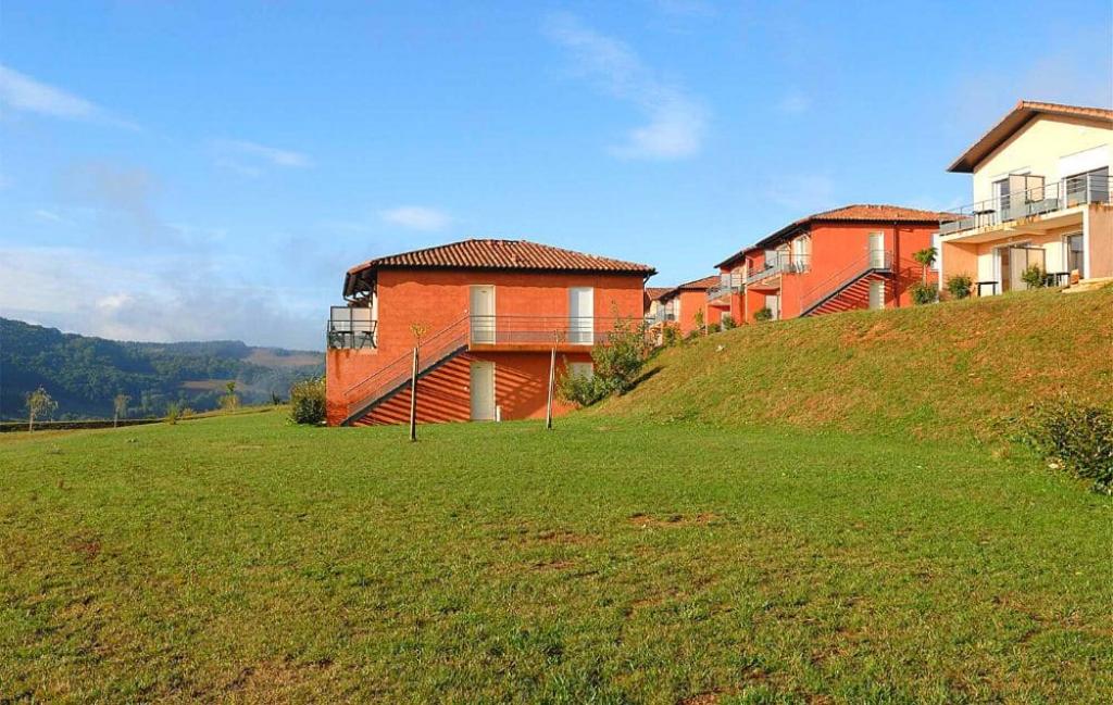 Slide Résidence La Marquisié à Trébas les Bains - Vue depuis la résidence