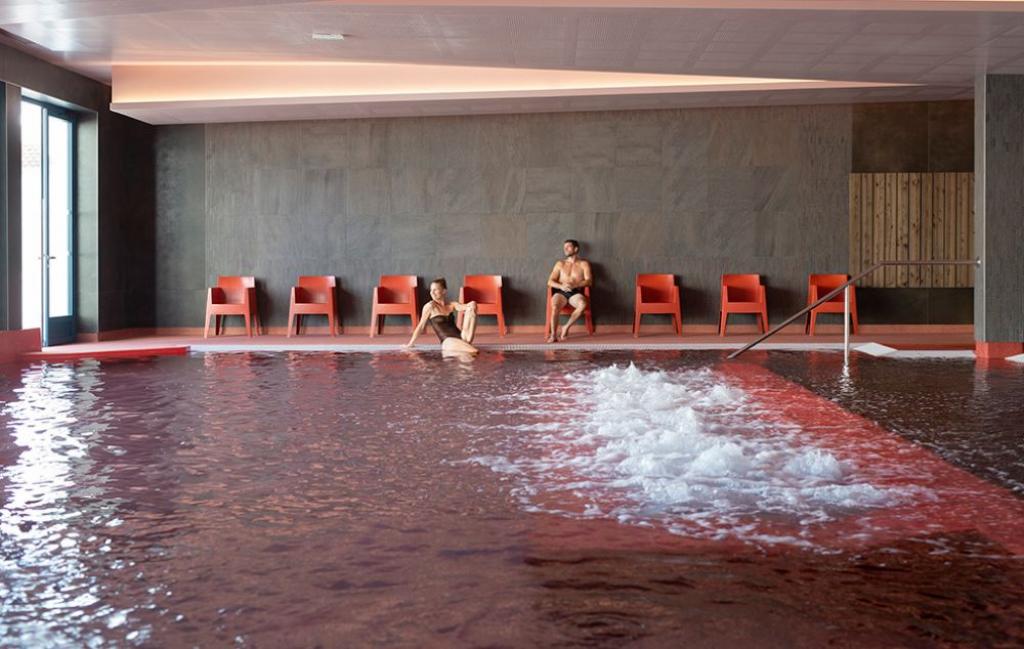 Slide Piscine spa résidence Aïga Resort Thermal