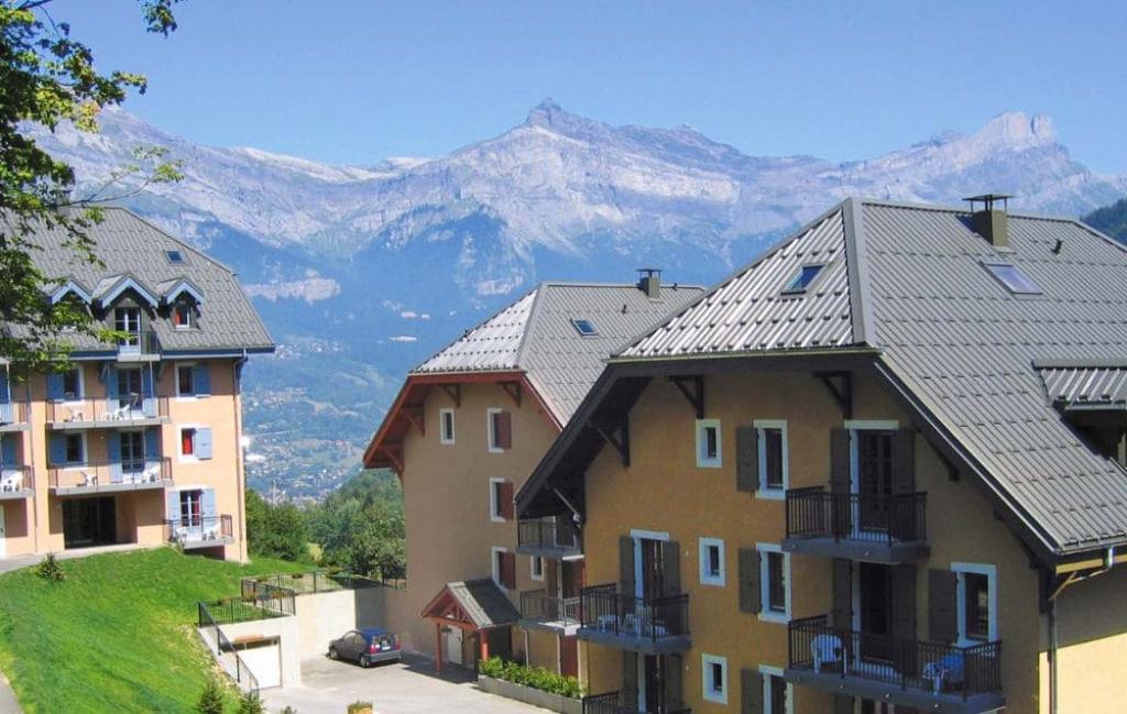 Slide Résidence Les Arolles à Saint-Gervais-les-Bains