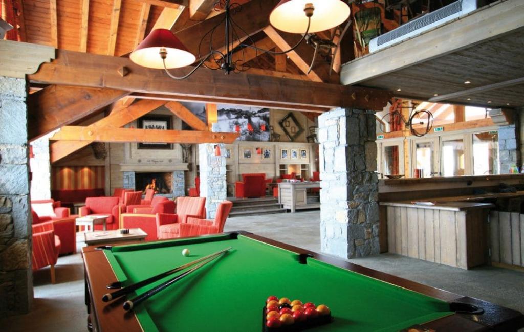 Slide Salle de billard de la résidence