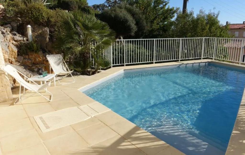 Slide Maison des Cades - Location de vacances dans le sud de la France