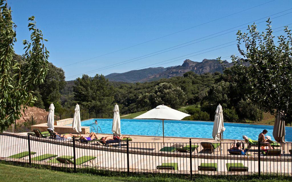 Slide Les Domaines de Saint Endréol - piscine avec vue