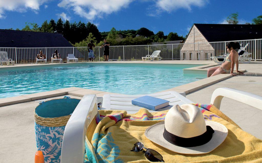 Slide Résidence Le Doaine du Bosquet - swimming pool